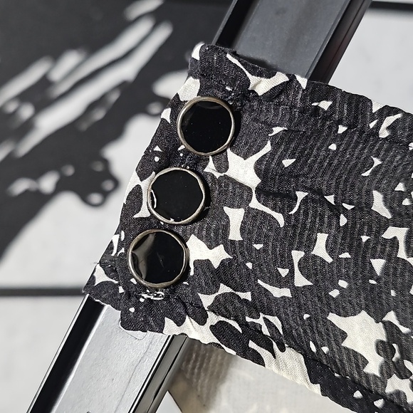 J. Crew Tiered Silk Blouse Sleeveless Top Size 8 - Picture 6 of 7